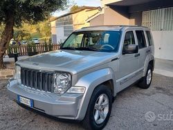 Grigio Usata 2010 Jeep Cherokee Limited SUV | 12.000 € (Molto cara)