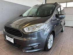 Grigio Usata 2016 Ford Tourneo Courier Titanium Monovolume | 16.950 € (Molto cara)
