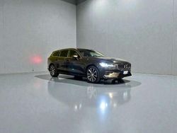Grigio Usata 2022 Volvo V60 Inscription Station wagon | 27.400 € (Buon prezzo)