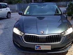 Nero Usata 2021 Skoda Octavia G-TEC Executive Station wagon | 16.999 € (Buon prezzo)