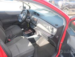Rosso Usata 2014 Toyota Yaris Active Tre volumi | 5990 € (Buon prezzo)