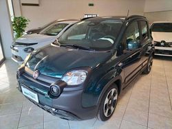Verde Nuova 2025 Fiat Panda Cross Cross Due volumi | 14.990 €