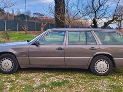 Grigio Usata 1992 Mercedes 200 Station wagon | 8500 €
