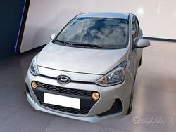 Grigio Usata 2019 Hyundai i10 Due volumi | 13.500 € (Molto cara)