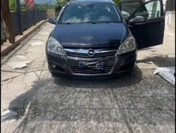 Usata 2010 Opel Astra Station wagon | 800 € (Molto cara)