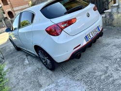 Usata 2011 Alfa Romeo Giulietta Exclusive Due volumi | 8000 € (Buon prezzo)