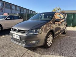 Grigio Usata 2011 VW Polo Comfortline Tre volumi | 3500 € (Ottimo prezzo)
