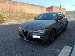 Marrone Usata 2018 Alfa Romeo Giulia Super Tre volumi | 16.900 € (Buon prezzo)