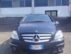 Nero Usata 2011 Mercedes B180 Monovolume | 4100 €