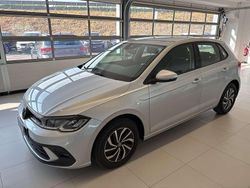 Argento Usata 2023 VW Polo Life Tre volumi | 17.890 € (Buon prezzo)