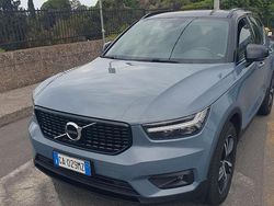 Grigio Usata 2020 Volvo XC40 R-Design SUV | 16.500 € (Buon prezzo)