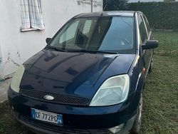 Blu Usata 2002 Ford Fiesta Due volumi | 750 € (Ottimo prezzo)