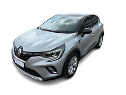 Grigio chiaro Usata 2021 Renault Captur Intens SUV | 17.990 € (Buon prezzo)