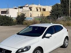 Usata 2016 Volvo V40 Tre volumi | 8500 € (Buon prezzo)
