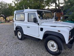 Bianco Usata 2005 Land Rover Defender SUV | 18.450 € (Ottimo prezzo)