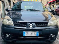 Usata 2003 Renault Clio II Tre volumi | 1190 € (Super prezzo)