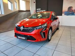 Arancione Usata 2024 Renault Clio V Evolution Due volumi | 13.900 € (Super prezzo)