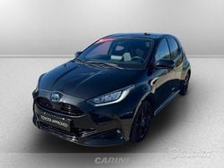 Nero Usata 2022 Toyota Yaris Hybrid Lounge Tre volumi | 17.500 € (Buon prezzo)