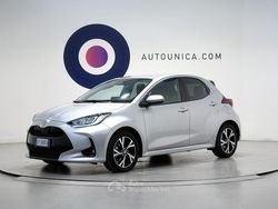 Grigio Usata 2025 Toyota Yaris Hybrid Trend Tre volumi | 20.900 € (Buon prezzo)