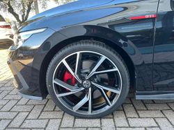 Bianco Usata 2021 VW Golf VIII GTI Tre volumi | 30.500 € (Buon prezzo)