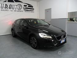 Nero Usata 2019 Volvo V40 R-Design Tre volumi | 10.999 € (Buon prezzo)