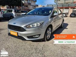 Grigio Usata 2015 Ford Focus Tre volumi | 6600 € (Ottimo prezzo)