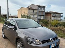 Grigio Usata 2016 VW Golf Tre volumi | 11.800 € (Cara)