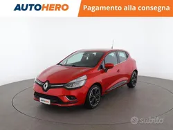 Rosso Usata 2017 Renault Clio IV Intens Tre volumi | 9999 € (Buon prezzo)
