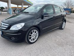 Nero Usata 2011 Mercedes B180 Premium Monovolume | 5300 € (Buon prezzo)