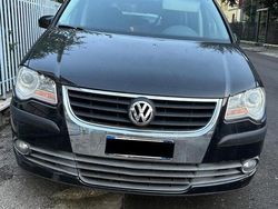 Usata 2008 VW Touran Monovolume | 6000 € (Molto cara)