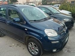 Blu Usata 2016 Fiat Panda 4x4 Due volumi | 11.599 € (Buon prezzo)
