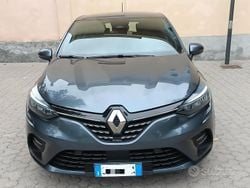 Grigio Usata 2022 Renault Clio V Techno Tre volumi | 14.990 € (Buon prezzo)