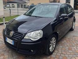 Nero Usata 2008 VW Polo Comfortline Tre volumi | 3000 € (Buon prezzo)