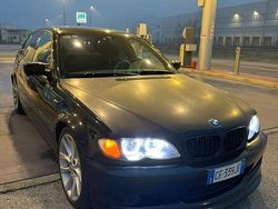 Nero Usata 2002 BMW 330 Tre volumi | 5400 € (Ottimo prezzo)