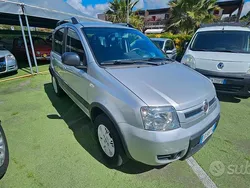 Argento Usata 2013 Fiat Panda 4x4 Climbing Due volumi | 6300 € (Buon prezzo)