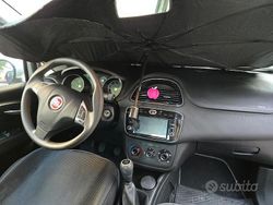 Bianco Usata 2013 Fiat Punto Due volumi | 6200 € (Buon prezzo)