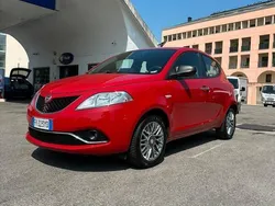 Rosso Usata 2017 Lancia Ypsilon Platinum Due volumi | 8000 € (Buon prezzo)
