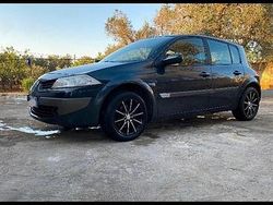 Grigio Usata 2006 Renault Mégane II Tre volumi | 800 €