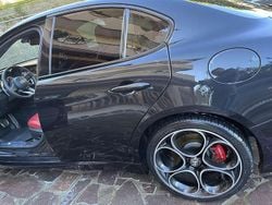 Nero Usata 2022 Alfa Romeo Giulia Veloce Tre volumi | 36.500 € (Molto cara)
