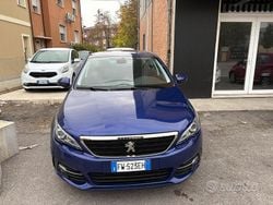 Blu Usata 2019 Peugeot 308 Active Tre volumi | 8490 € (Ottimo prezzo)