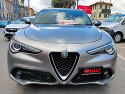 Grigio Usata 2018 Alfa Romeo Stelvio Executive SUV | 17.500 € (Ottimo prezzo)