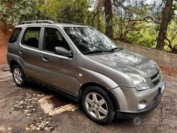 Grigio Usata 2004 Suzuki Ignis Due volumi | 3200 € (Buon prezzo)