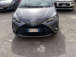 Usata 2018 Toyota Yaris Hybrid Business Edition Tre volumi | 11.500 € (Buon prezzo)