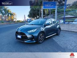 Grigio Usata 2022 Toyota Yaris Hybrid Tre volumi | 17.900 € (Buon prezzo)