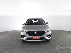 Argento Usata 2023 MG ZS Luxury Tre volumi | 15.400 € (Buon prezzo)