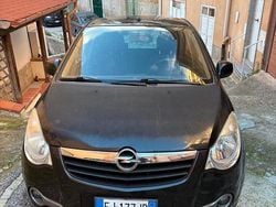 Nero Usata 2011 Opel Agila Due volumi | 3000 € (Ottimo prezzo)