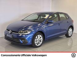 Reef blue metallizzato Usata 2024 VW Polo Style Tre volumi | 19.800 € (Buon prezzo)