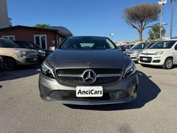 Grigio Usata 2018 Mercedes A180 Premium Tre volumi | 12.990 € (Ottimo prezzo)