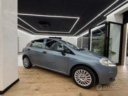 Blu Usata 2010 Fiat Punto Active Tre volumi | 2500 € (Buon prezzo)