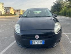 Grigio Usata 2011 Fiat Grande Punto Due volumi | 2000 € (Super prezzo)